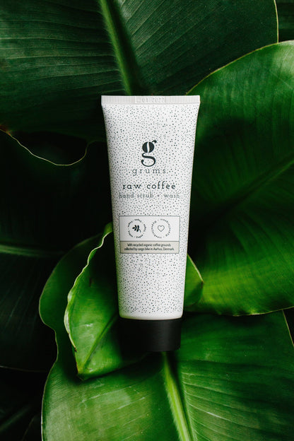 Handpeeling mit Rohkaffee | ELARIA Botanicals